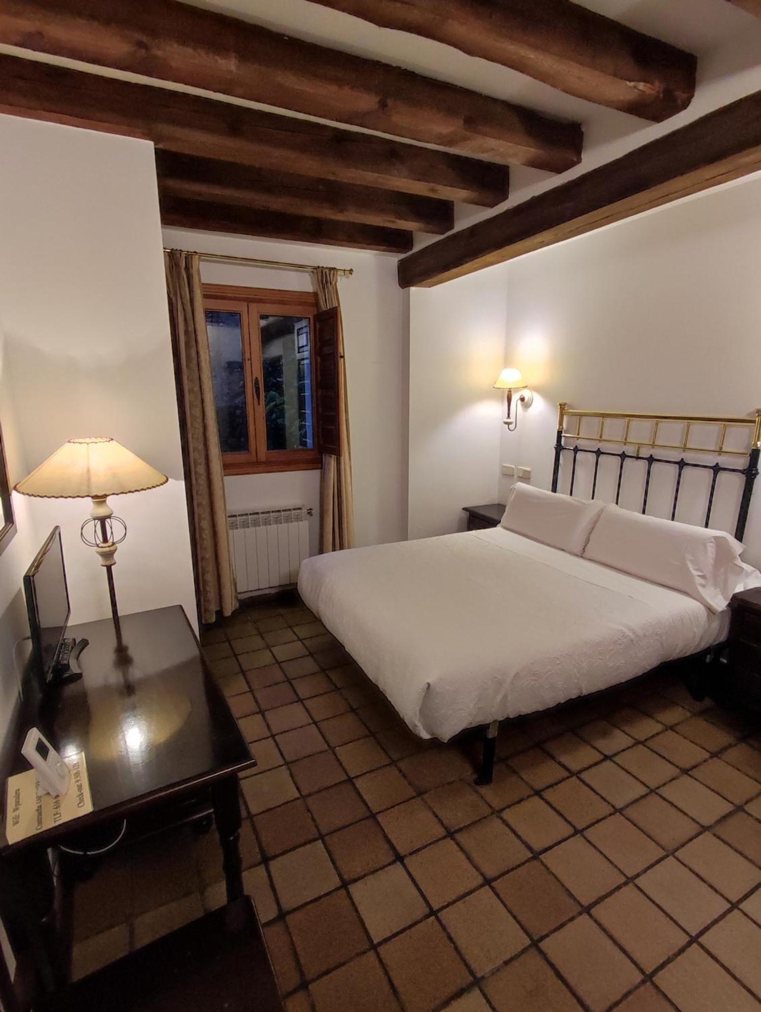Hostal Posada La Panadera Sepúlveda Zewnętrze zdjęcie