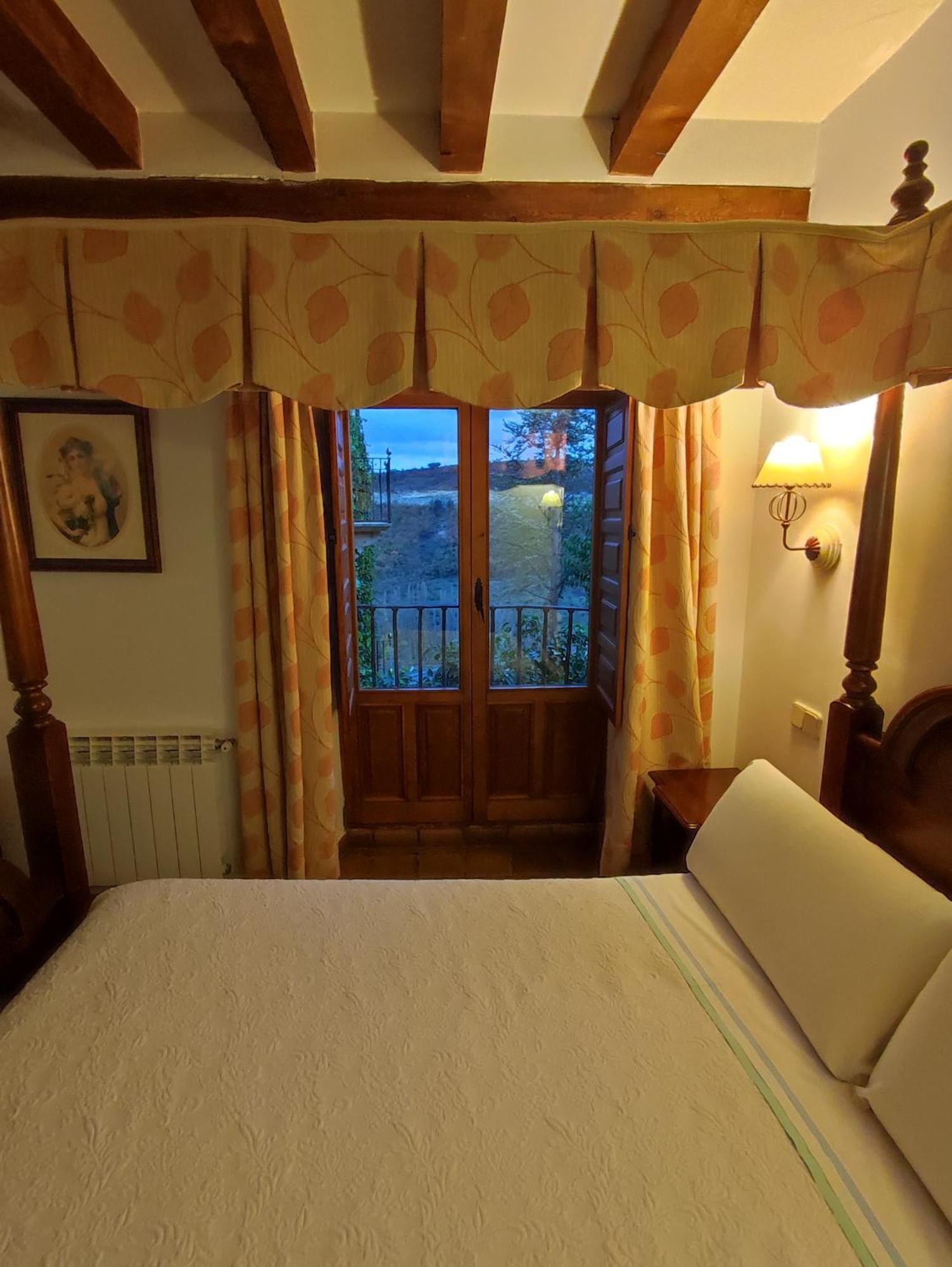 Hostal Posada La Panadera Sepúlveda Zewnętrze zdjęcie